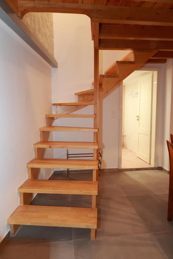 Cane'S Family Guest House Plomari Extérieur photo