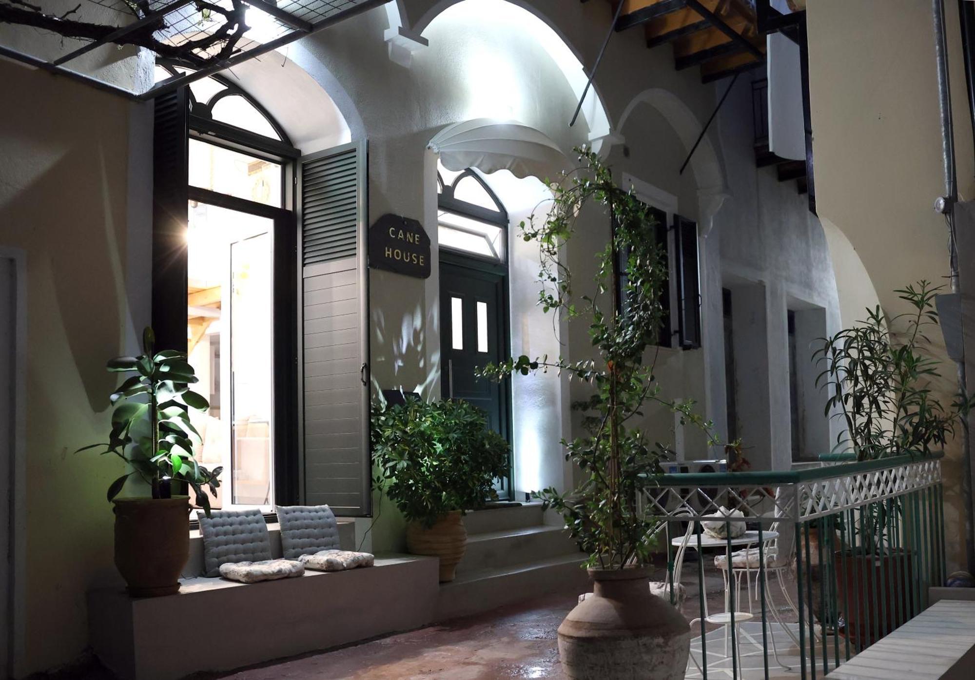 Cane'S Family Guest House Plomari Extérieur photo